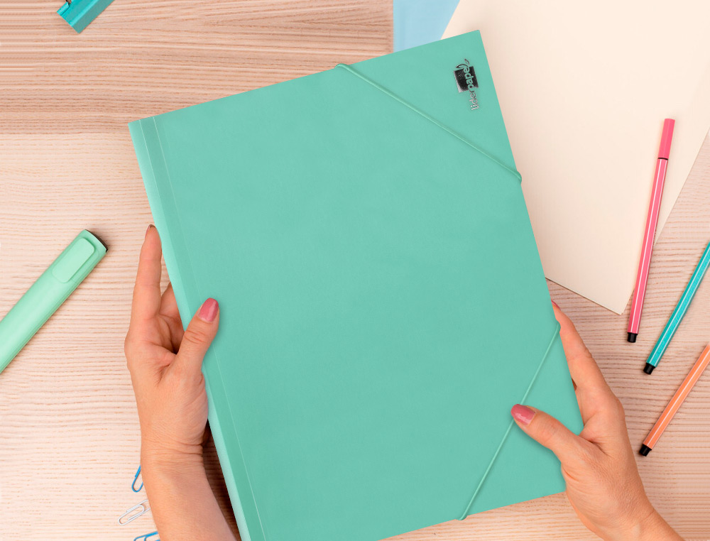 CARPETA LIDERPAPEL GOMAS TRES SOLAPAS POLIPROPILENO DIN A4 COLOR VERDE OPACO