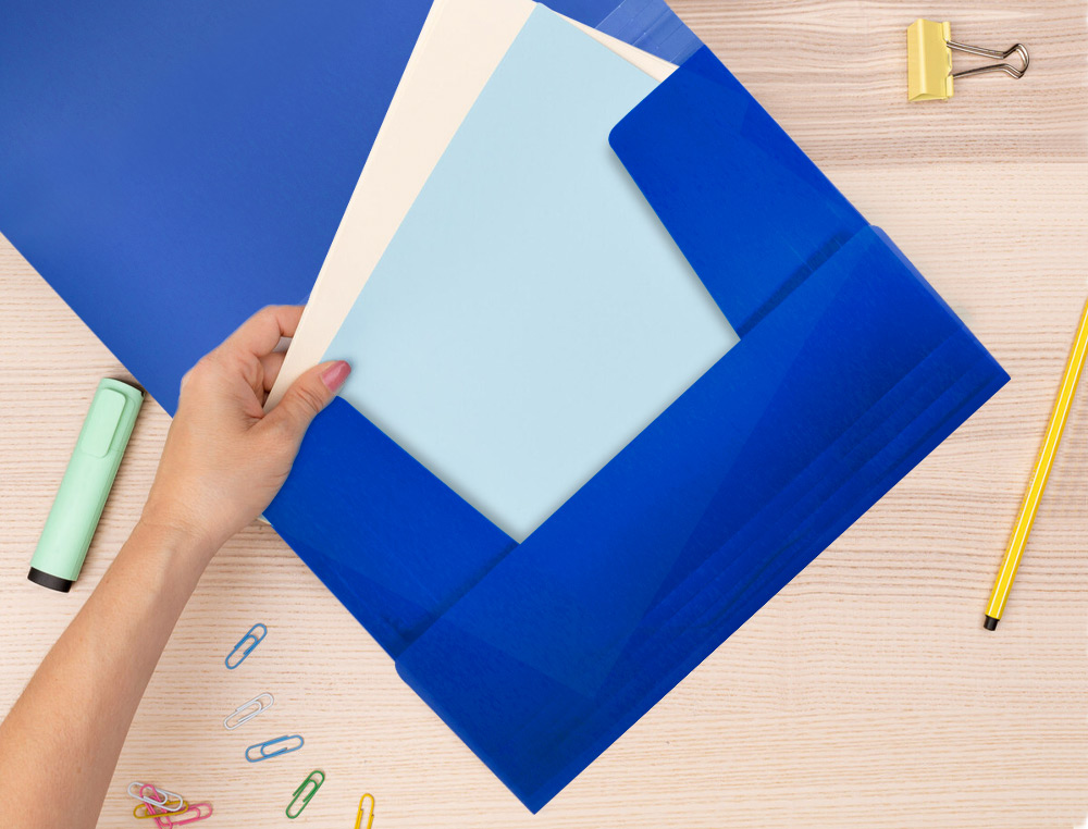 CARPETA LIDERPAPEL GOMAS TRES SOLAPAS POLIPROPILENO DIN A4 COLOR AZUL TRANSLUCIDO